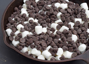 Layer-chocolate-on-marshmallows